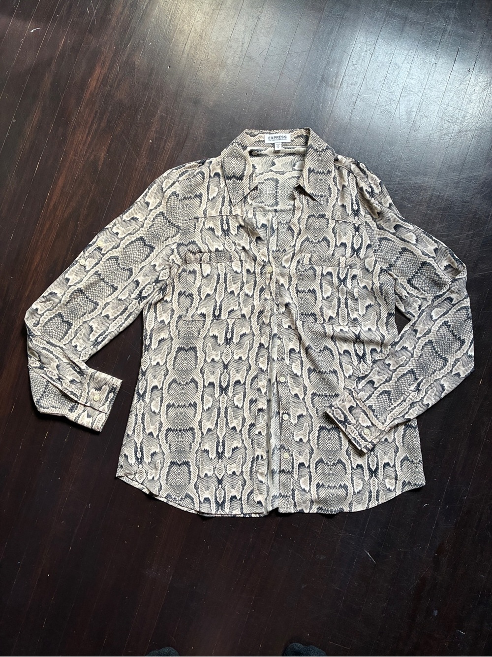 Express women’s grey Portofino dress shirt in snakeskin print, size medium